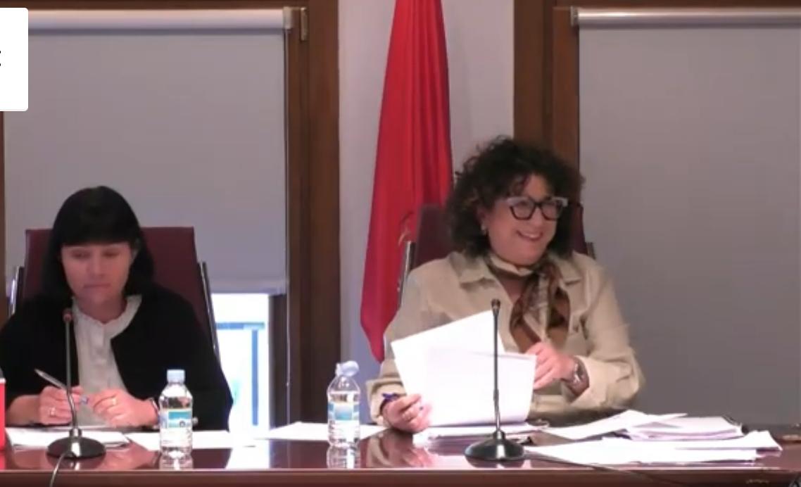 Crónica de una Omnipotencia: El Arte de Gobernar de Espaldas al Pueblo