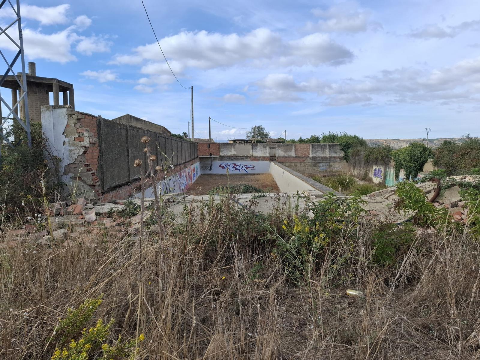 Depósito antiguos en total abandono