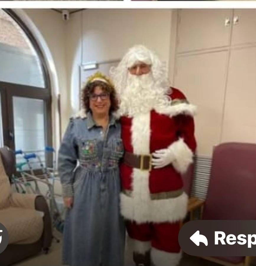 MAMÁ NOEL VERSUS REYES MAYOS